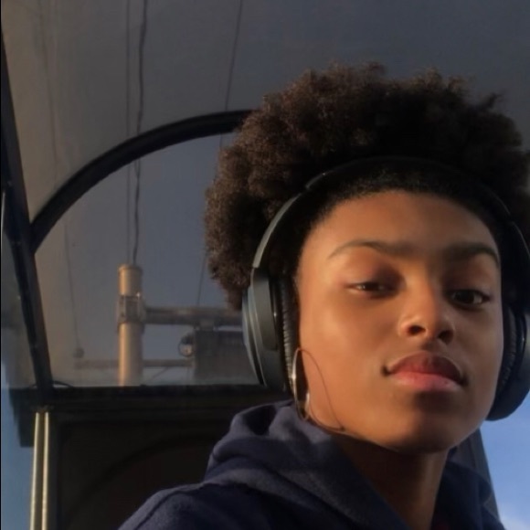 Meet your Posher, Kyana - Picture 1 of 1